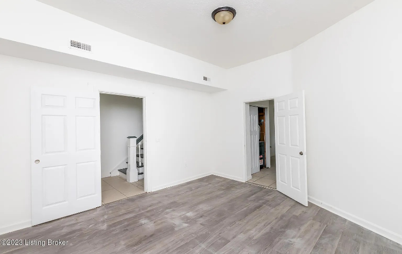 2008 W Burnett Ave - Photo 3 of 21