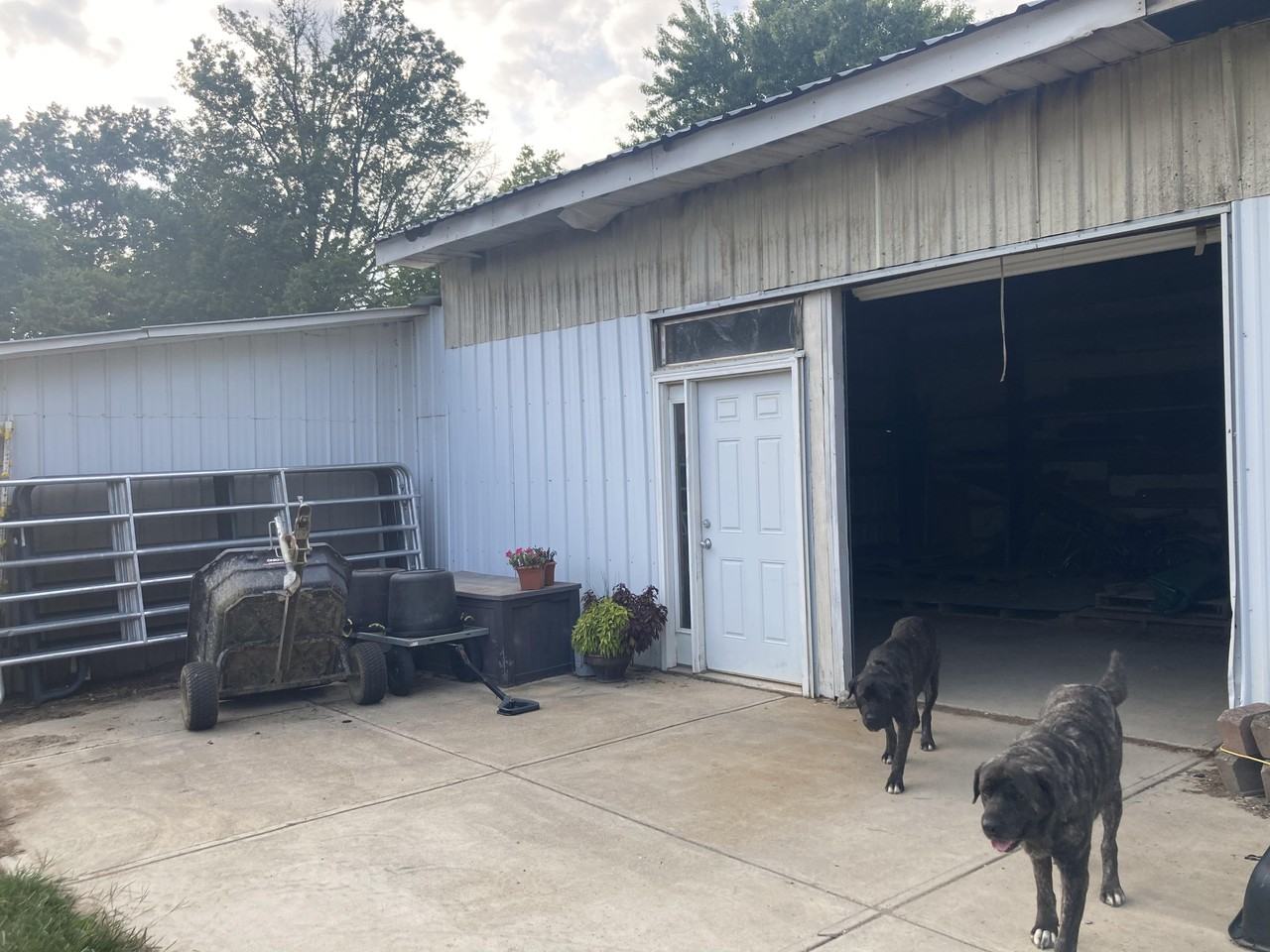 21911 Riverwood Ave #NA - Photo 2 of 15