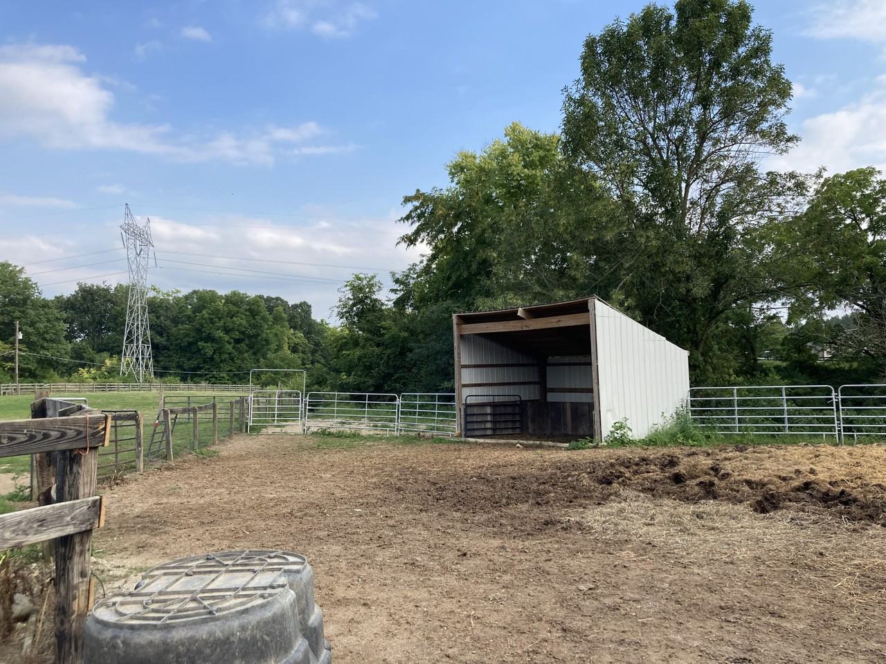 21911 Riverwood Ave #NA - Photo 3 of 15