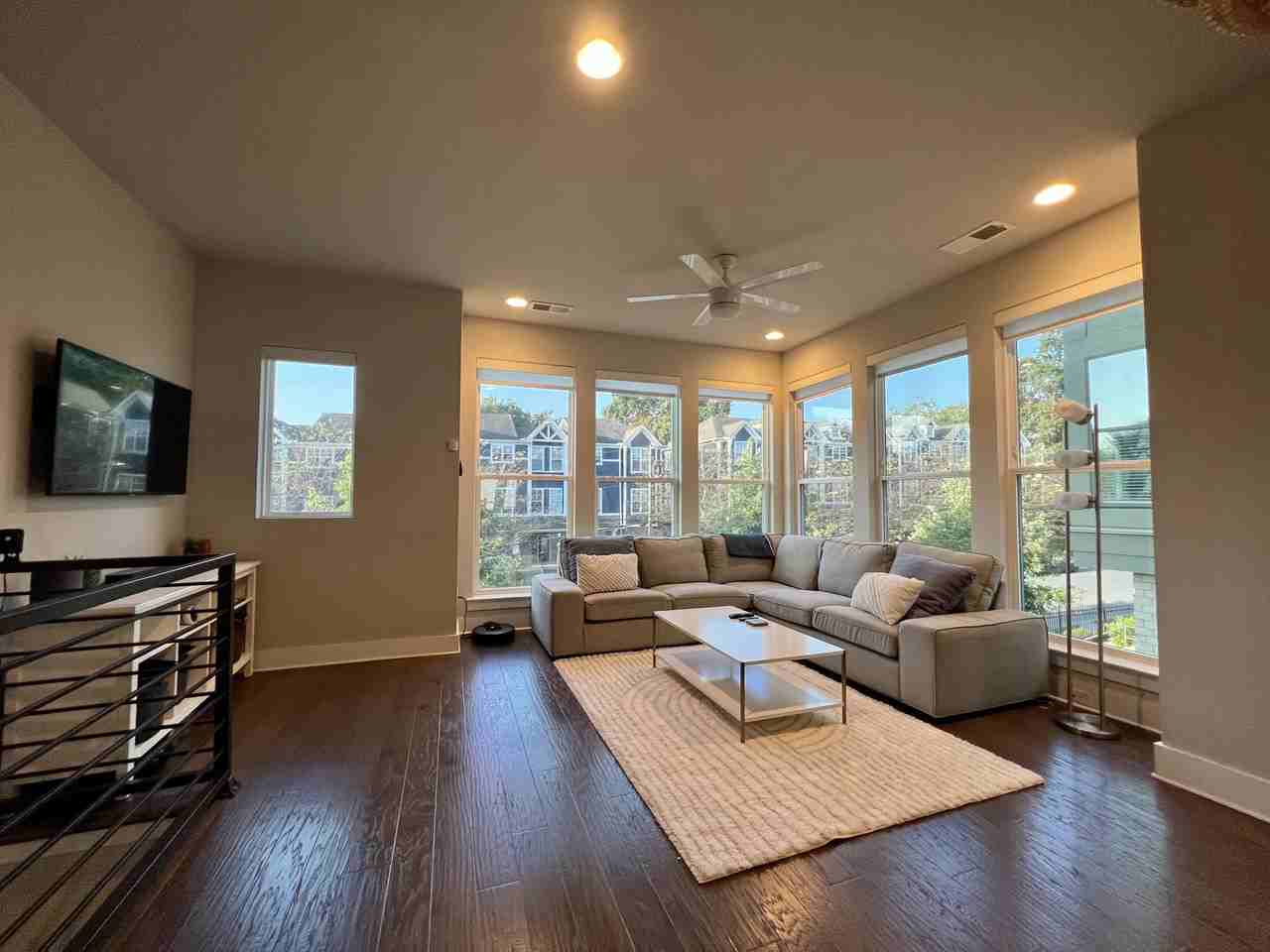 206 Wesley Heights Way - Photo 2 of 15