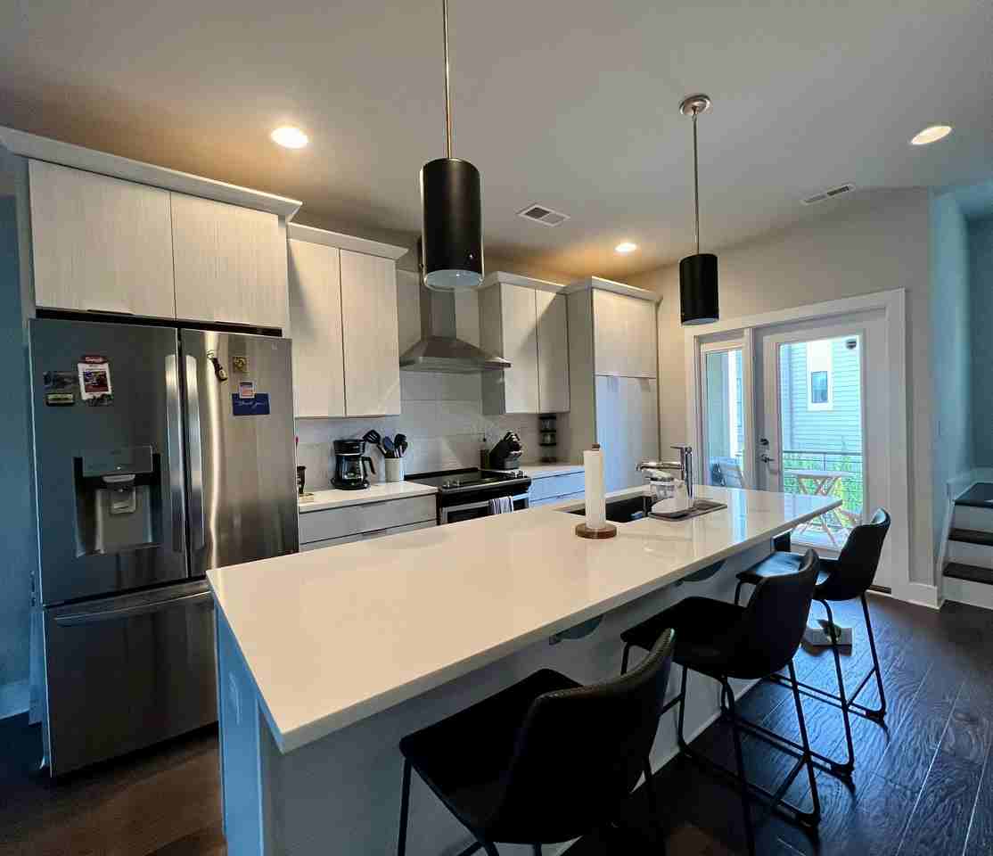 206 Wesley Heights Way - Photo 3 of 15