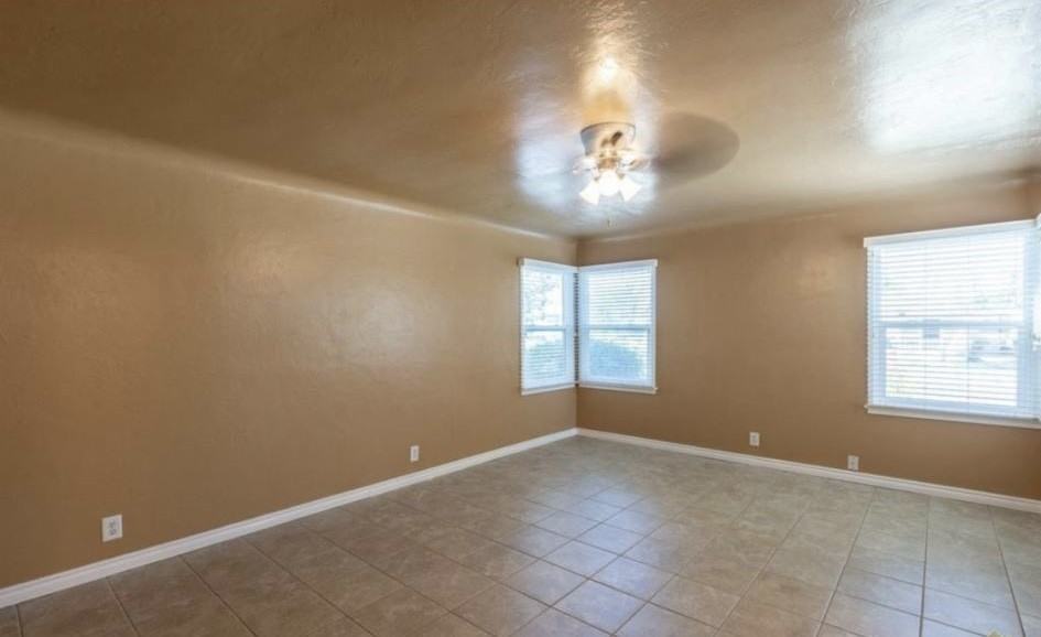 1115 Glade St #NA - Photo 3 of 9