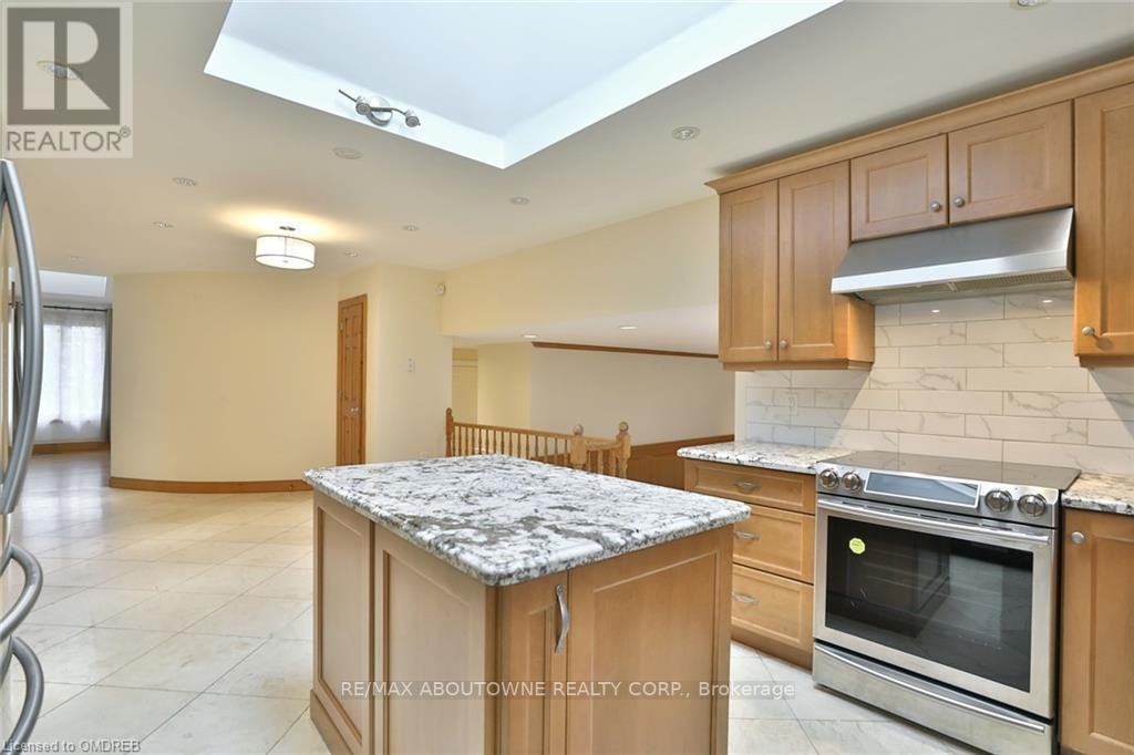 301 Lloyminn Avenue - Photo 3 of 5