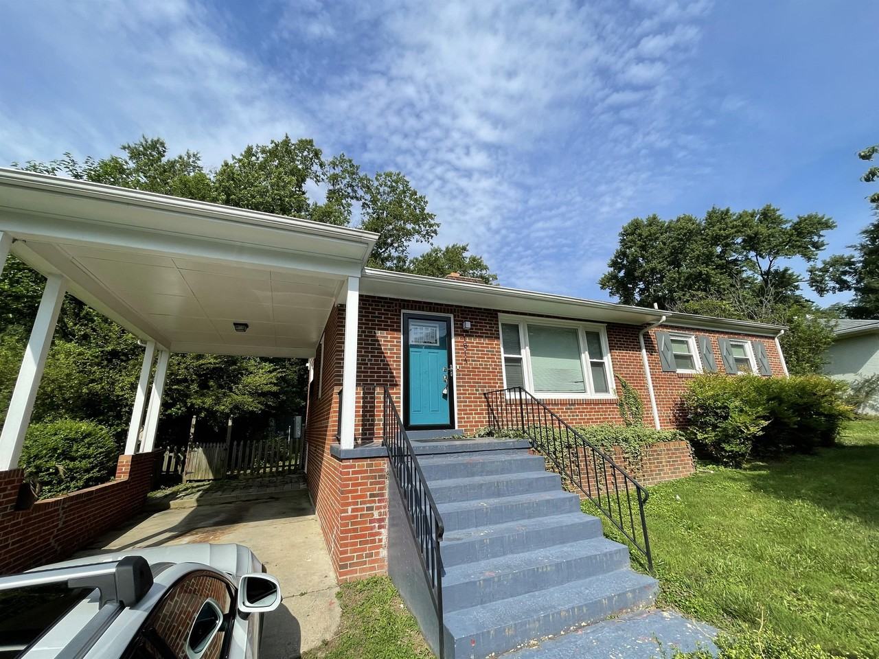 1814 Briarcliff Rd #1 - Photo 2 of 20