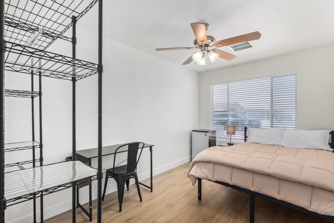 N 51st Dr - Photo 7 of 8