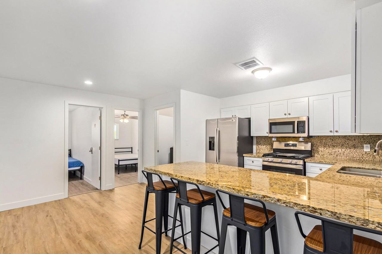 N 51st Dr - Photo 6 of 8