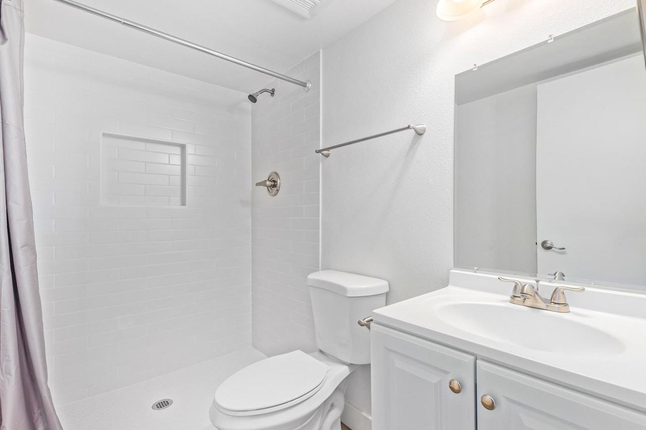 N 51st Dr - Photo 2 of 8