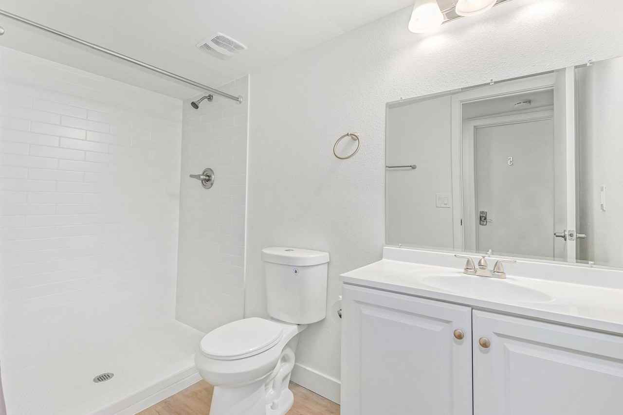 N 51st Dr - Photo 5 of 8