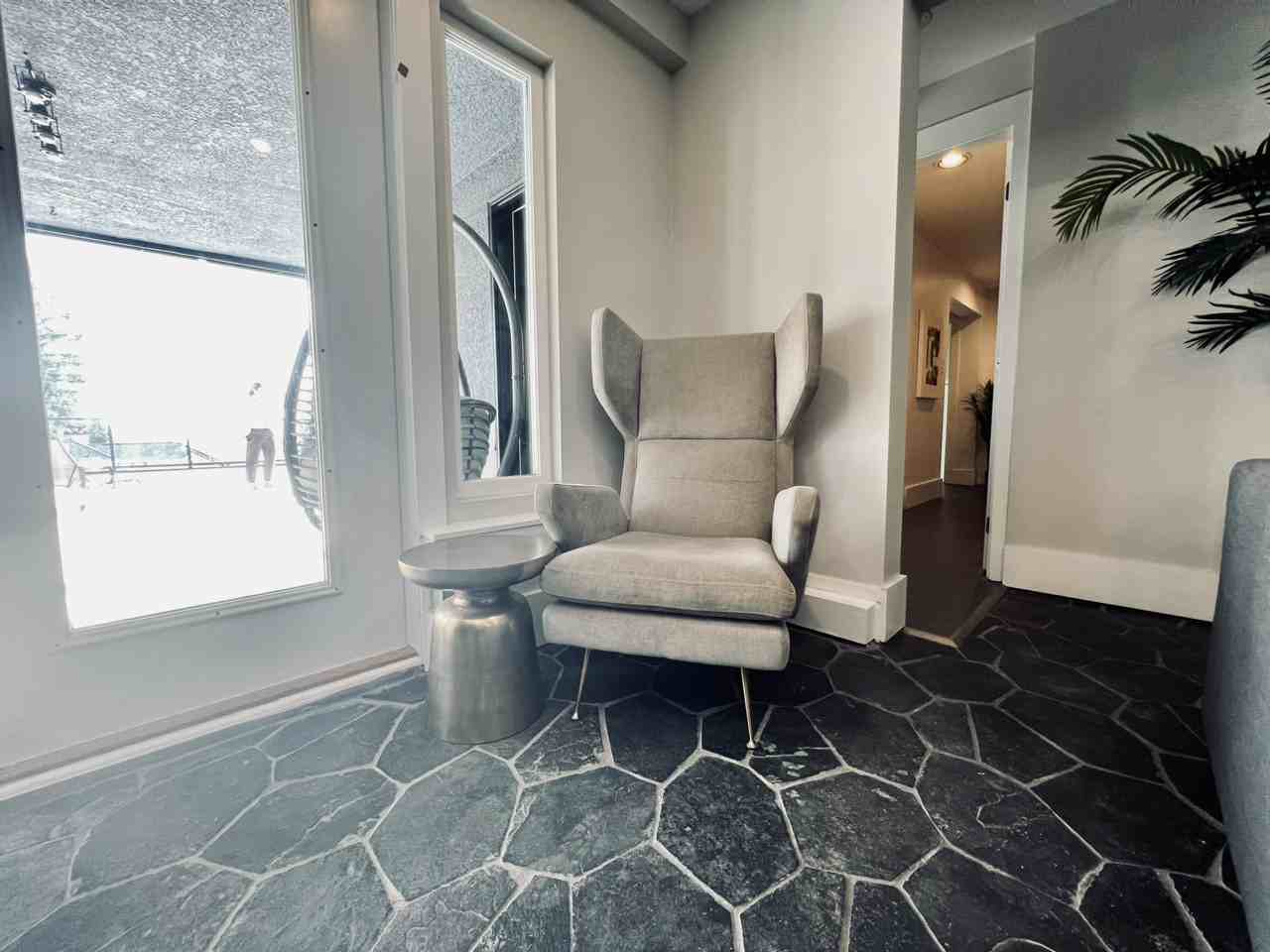 180 Kensington Rd - Photo 3 of 18