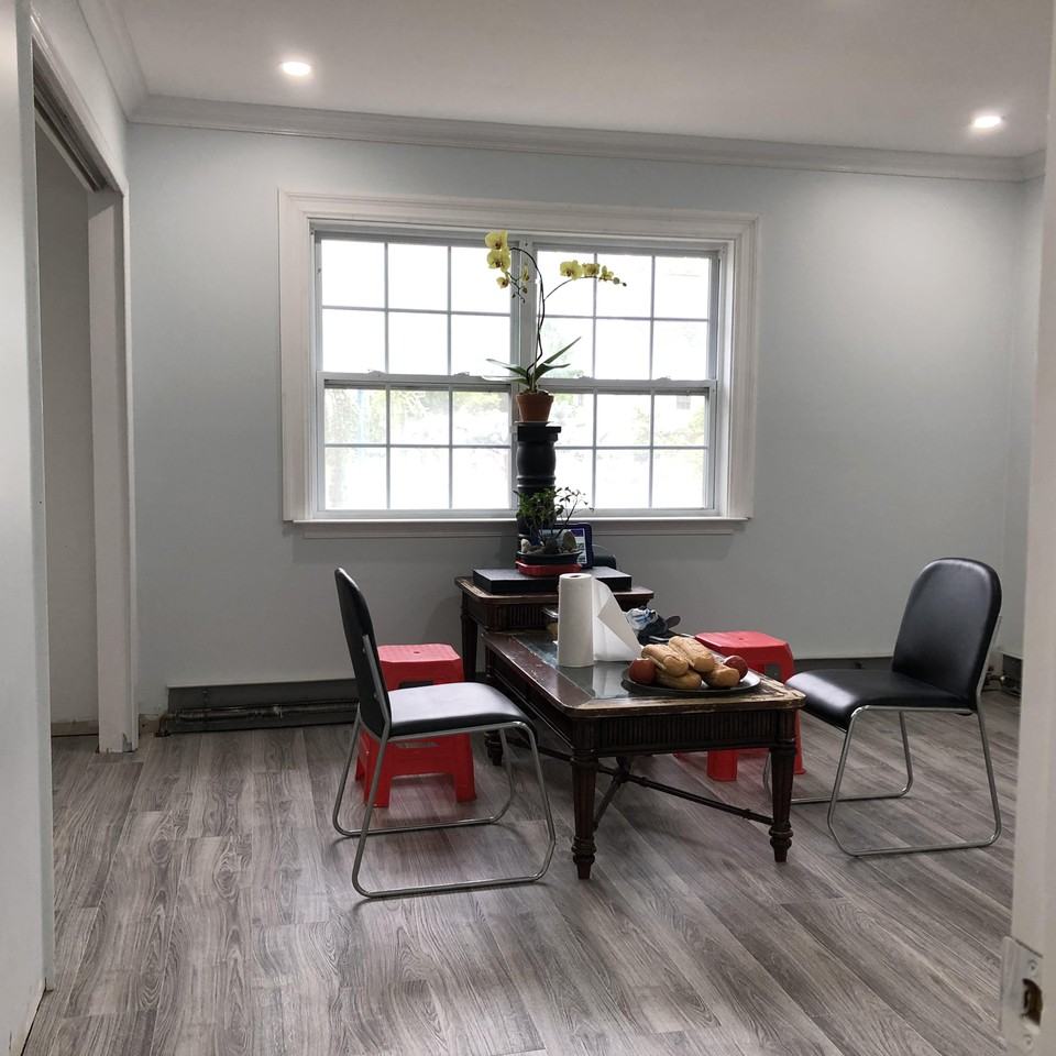 115 Moffitt Blvd - Photo 3 of 7