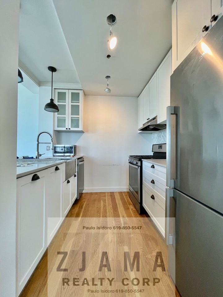 Eastern Pkwy #710 - Photo 2 of 18