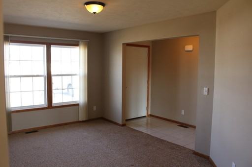 4605 Pagoda Dr - Photo 3 of 23