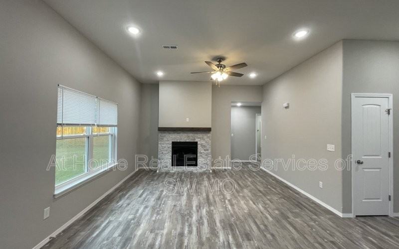 252 Rabbit Run Ct - Photo 3 of 13