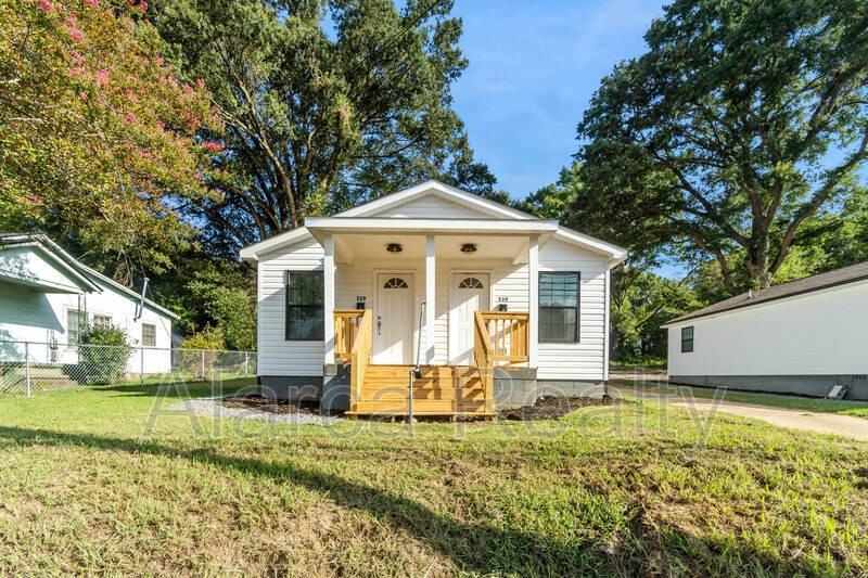 530 N Church St - Photo 2 of 14