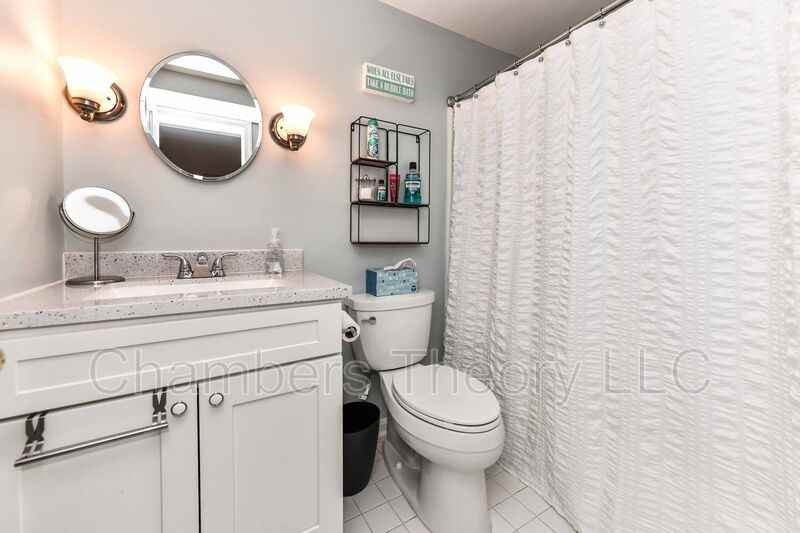 43047 Weatherwood Dr - Photo 3 of 37