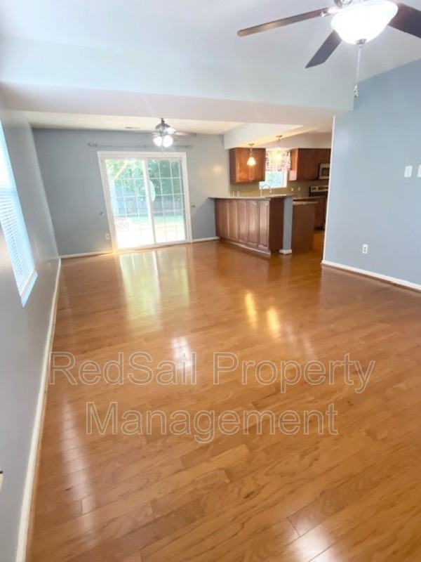 620 Cristal Dr - Photo 3 of 11