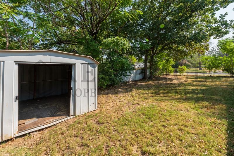 1702 W Esthner Ave - Photo 4 of 20