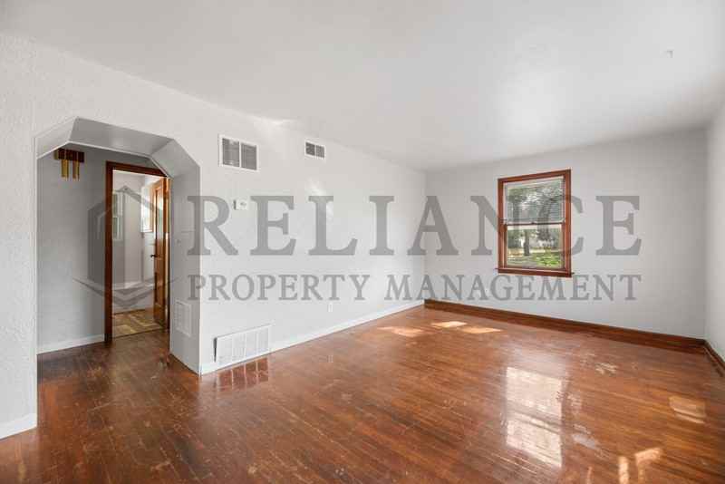 1702 W Esthner Ave - Photo 7 of 20