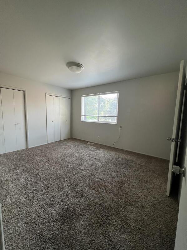 2284 S St - Photo 6 of 27