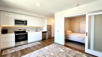 featured image of 987 Queen St #2511
