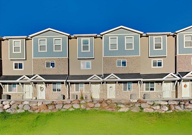 8192 N Boulder Ln - Photo 2 of 23