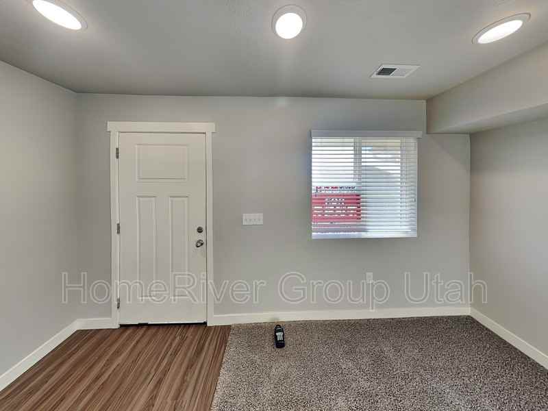 8192 N Boulder Ln - Photo 4 of 23