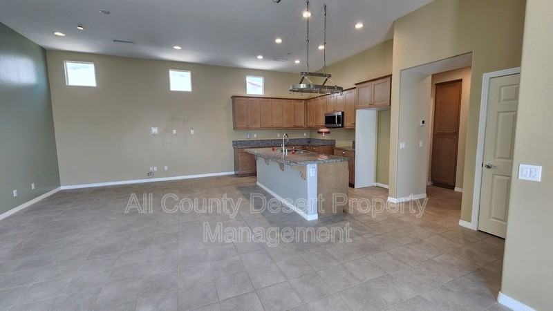 78829 Adesso Way - Photo 2 of 40