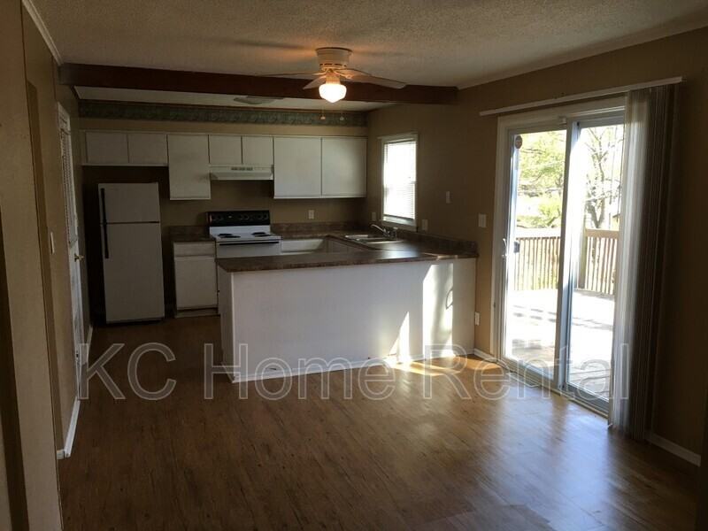 6201 Georgia Ave - Photo 2 of 24