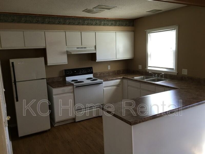 6201 Georgia Ave - Photo 3 of 24