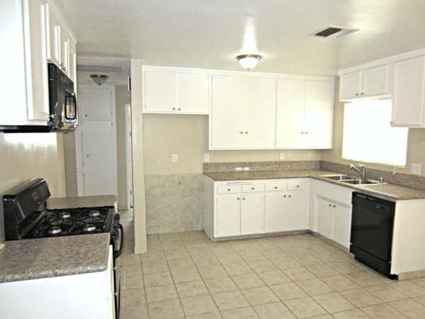 228 E 45th St - Photo 3 of 8