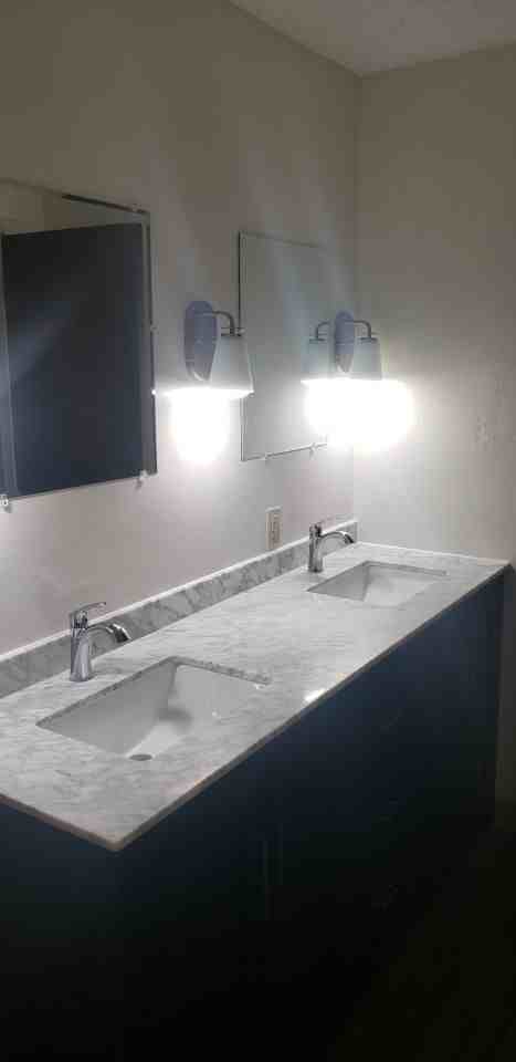 910 10th St W - Photo 6 of 9