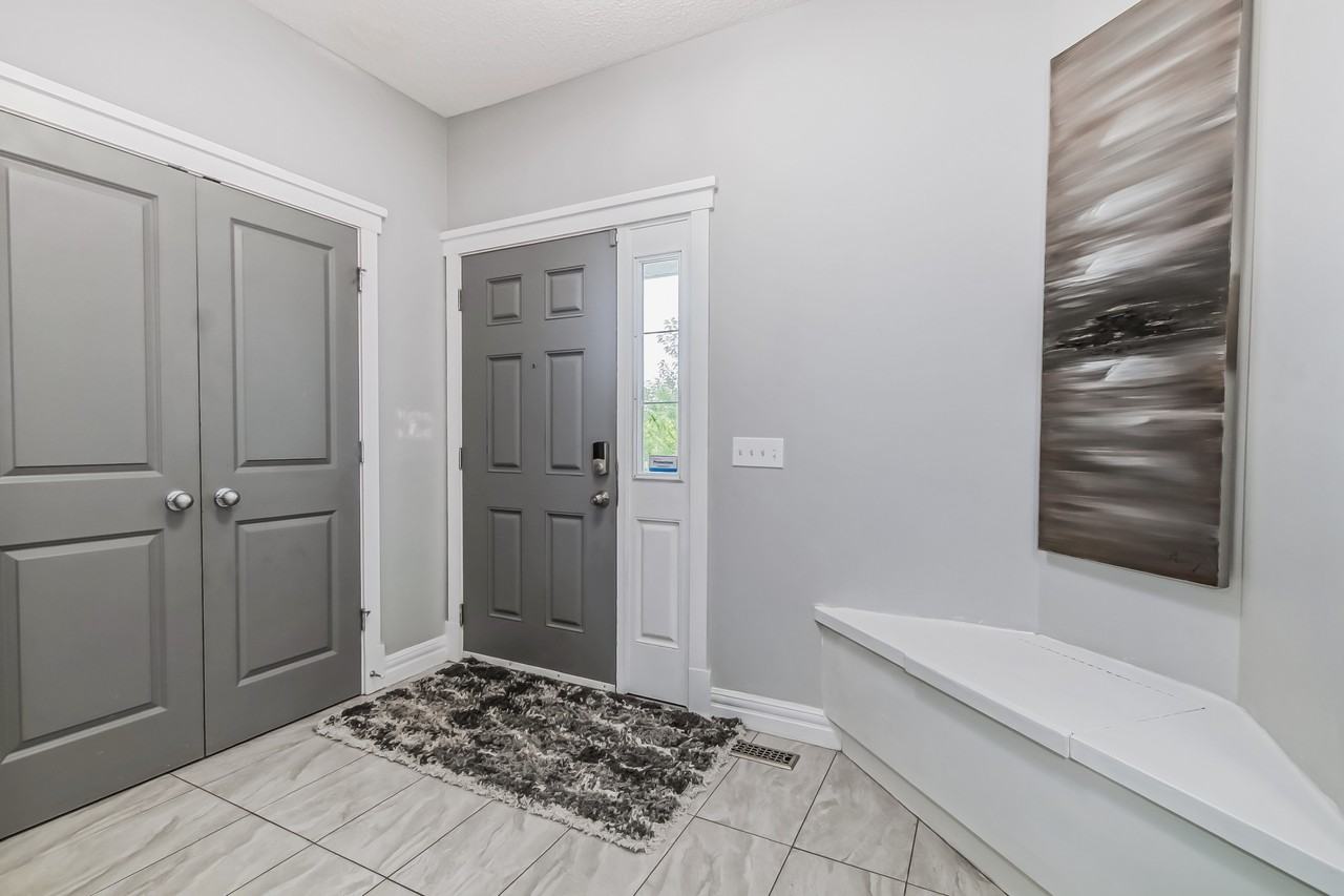 232 Silverado Boulevard Southwest - Photo 2 of 20