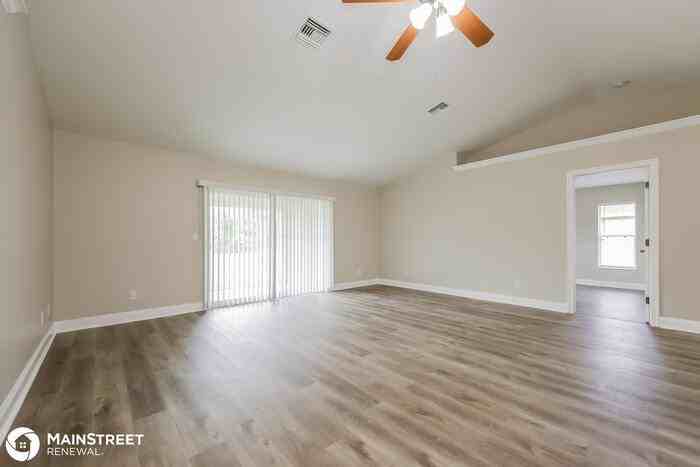 2180 Lincoln Park Ave - Photo 3 of 16