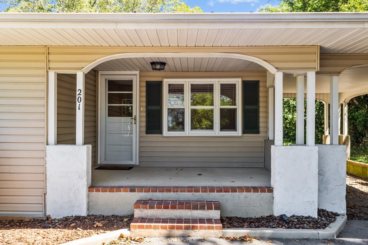 201 E Barrett St #NA - Photo 2 of 17