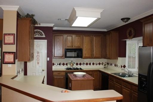 2405 Mystic Trail - Photo 3 of 10