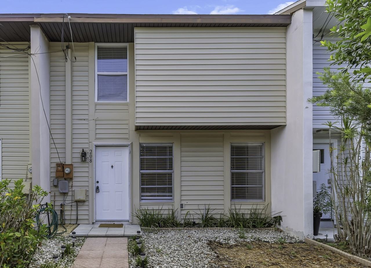 208 S Malcolm Ct #208MALCOLM - Photo 2 of 31