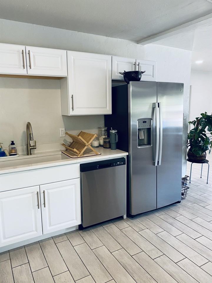 2126 E Silver St Frnt - Photo 3 of 22