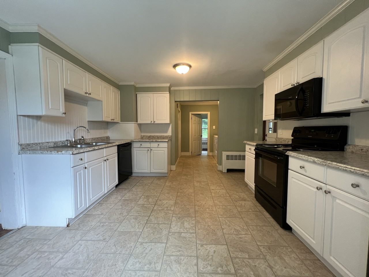 180 Amherst Rd #1 - Photo 2 of 18