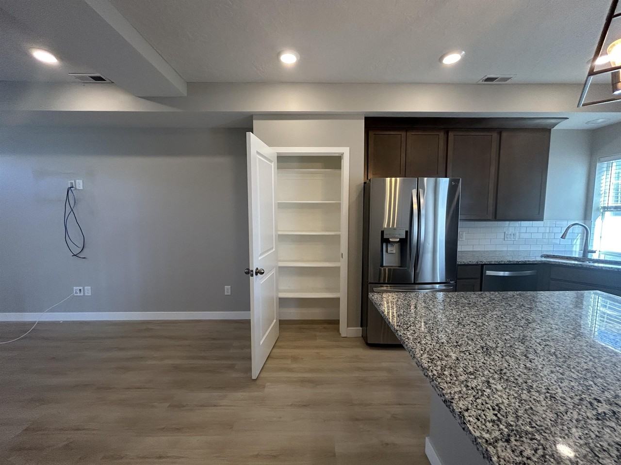 137 E Brushy Canyon St #1 - Photo 5 of 23