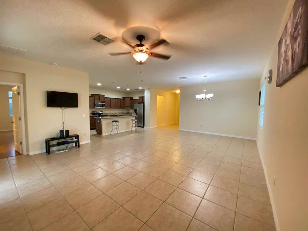 2555 Carrickton Cir #1 - Photo 4 of 28