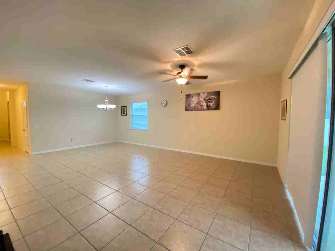 2555 Carrickton Cir #1 - Photo 5 of 28