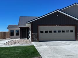 featured image of 404 W Walnut St #1