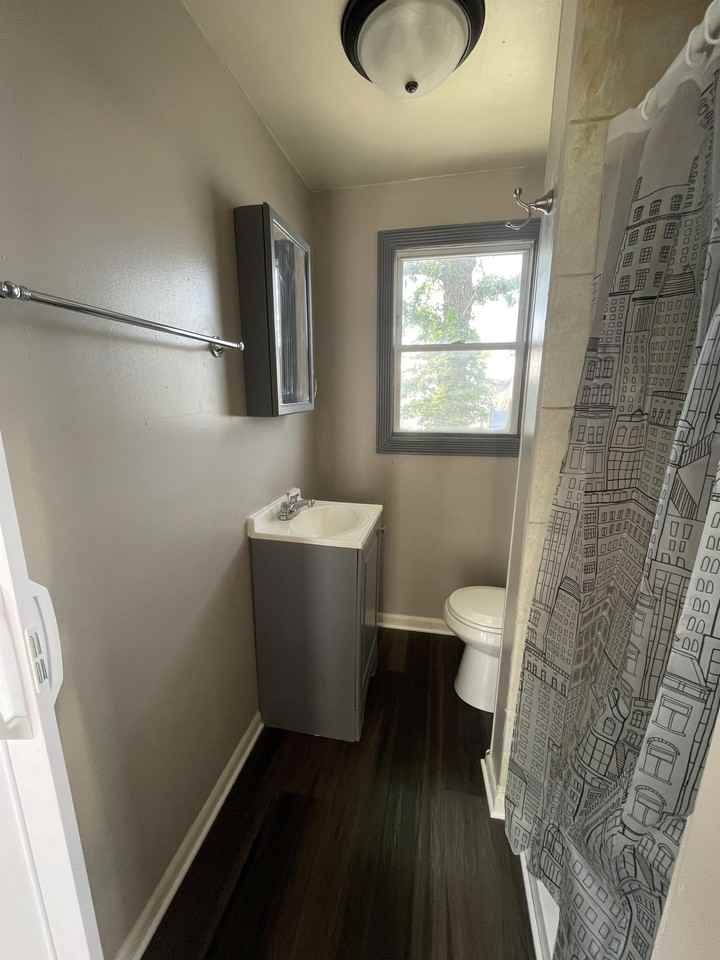 203 Elmhurst Ave #3 - Photo 6 of 8