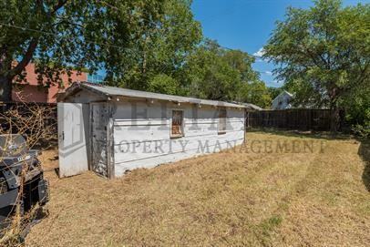 432 N Elizabeth St - Photo 2 of 19