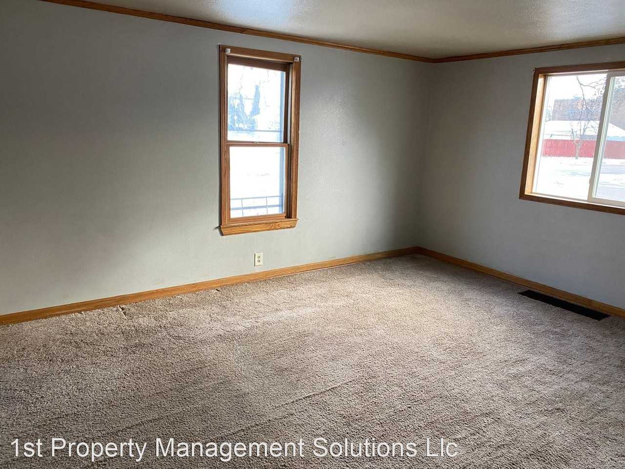 1304 Elizabeth - Photo 3 of 8