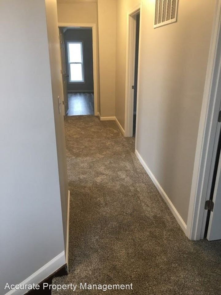 4979 N 550 E - Photo 3 of 32