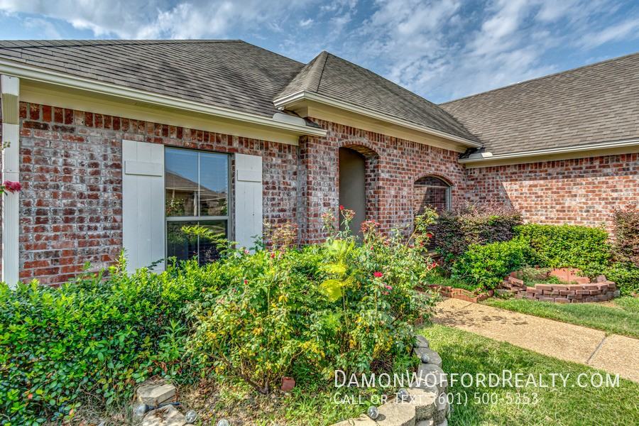 147 Tradition Pkwy - Photo 2 of 50