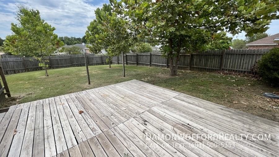 318 Green Meadow Dr - Photo 3 of 17