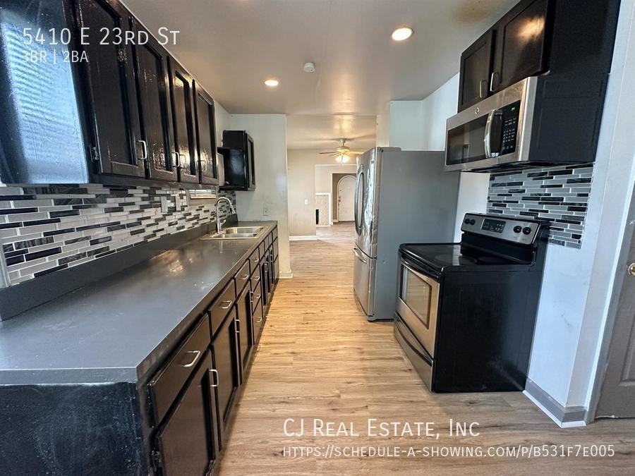 5410 East 23rd Street - Photo 4 of 10