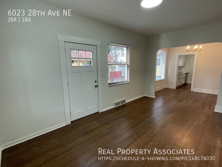 6023 28th Ave Ne - Photo 3 of 19